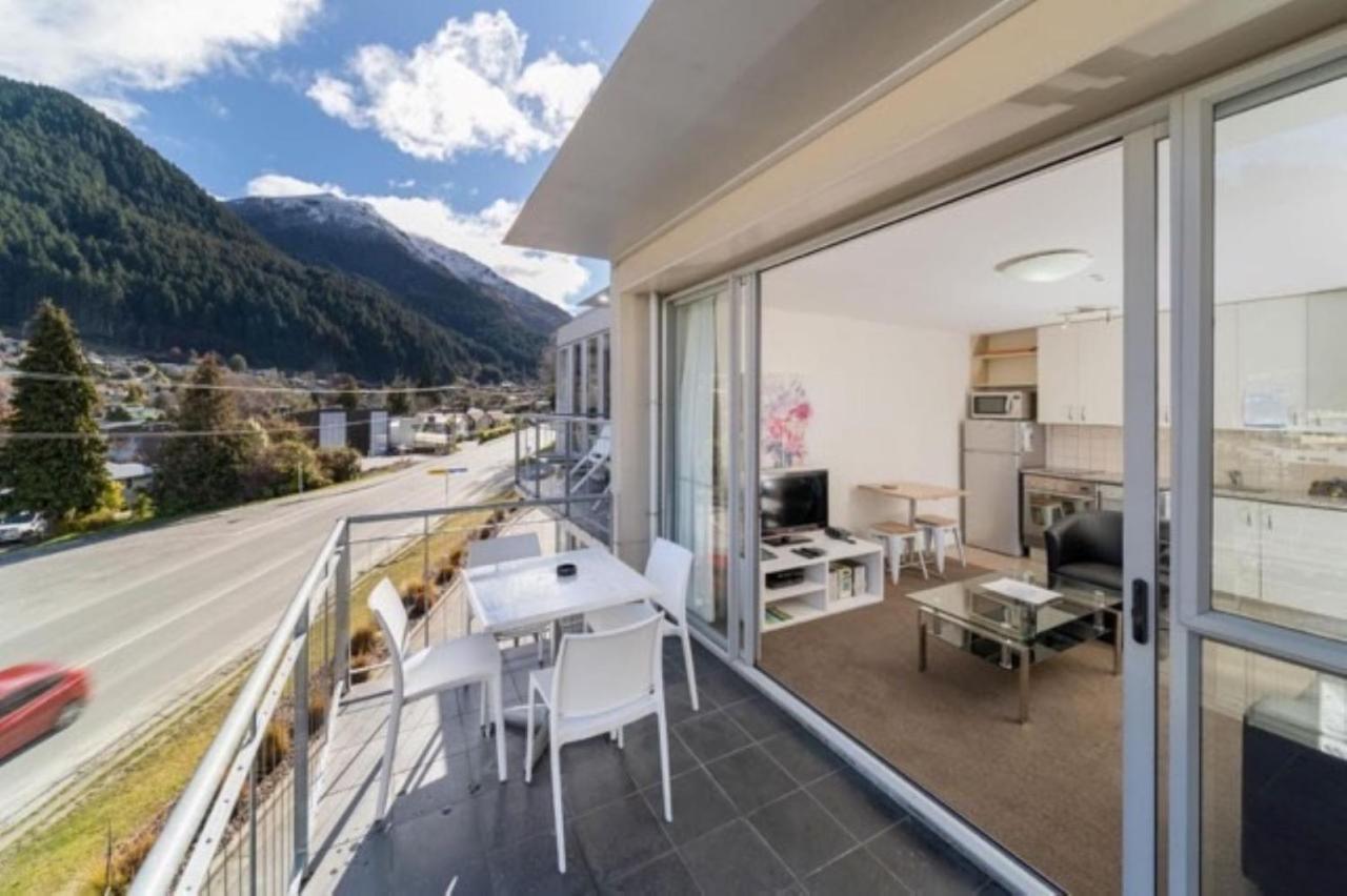 Mountain View City Apartment Куийнстаун Екстериор снимка
