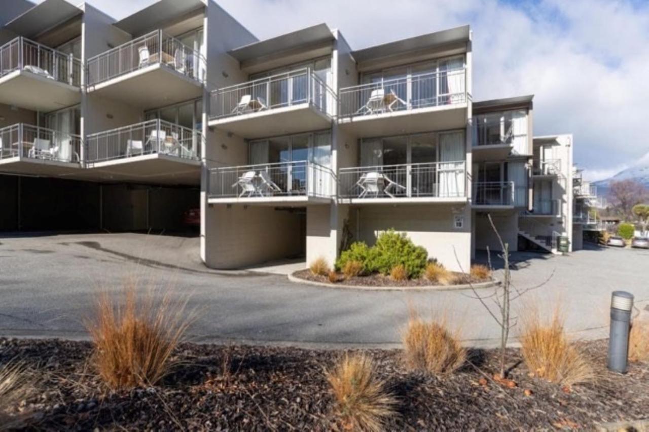 Mountain View City Apartment Куийнстаун Екстериор снимка